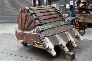 Komatsu PC600 Bucket Rebuild
